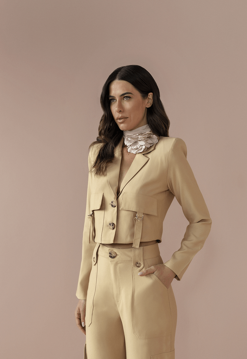 Blazer-Cropped-Com-Bolsos-Bana-Bana-310493-0149-1