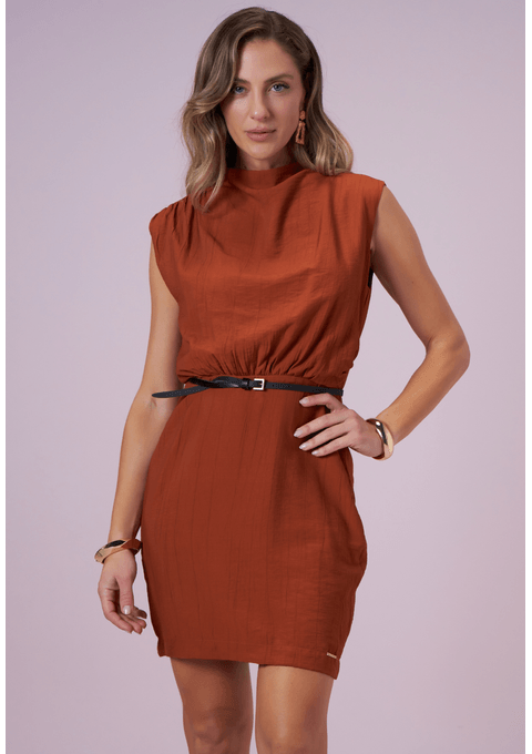 Vestido Curto Com Cinto e Gola Alta