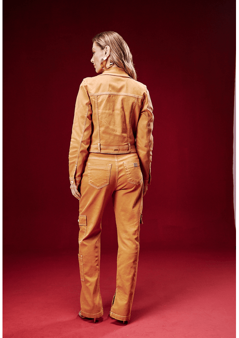 Calça Reta com Pesponto Contrastante