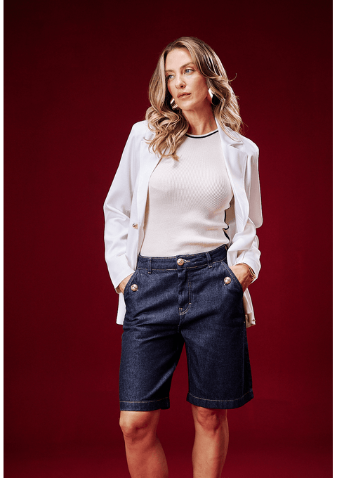 Bermuda Jeans Clássica com Botões Dourados