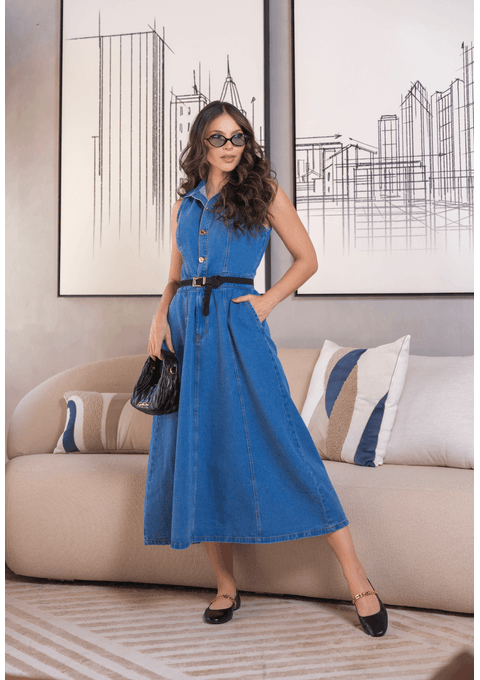 Vestido Jeans Midi com Modelagem Acinturada e Botões