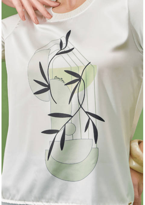 T-shirt Básica com Estampa Localizada