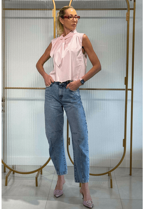 Regata com Gola Alta e Laço Frontal