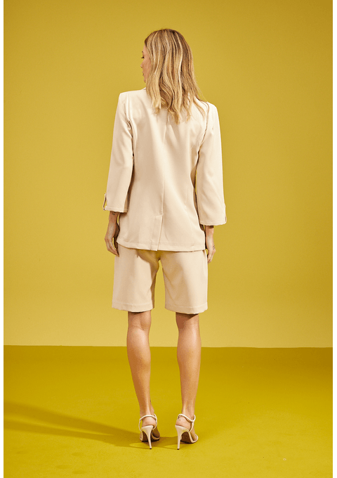 Bermuda com Cinto e Pences Frontais