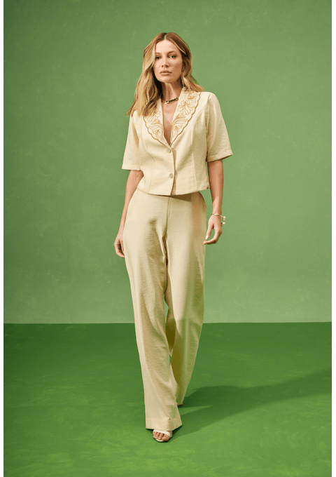 Blazer com Bordado na Lapela