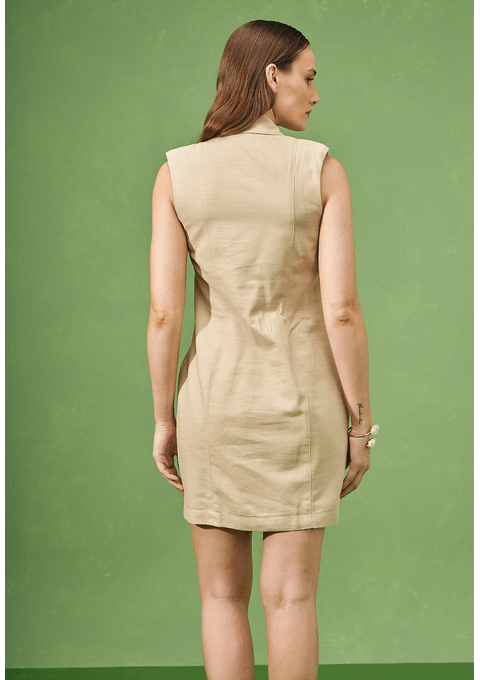 Vestido Curto Alfaiatado com Lapela e Botões