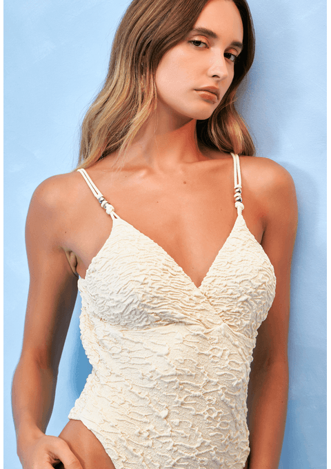 Maiô Liso com Acabamento Texturizado