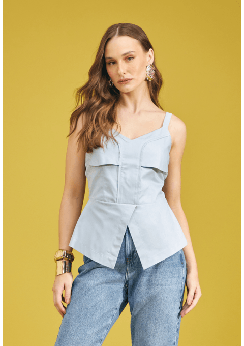 Blusa Justa com Recortes