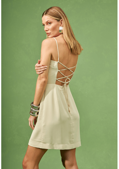 Vestido com Alças Finas e Decote Reto