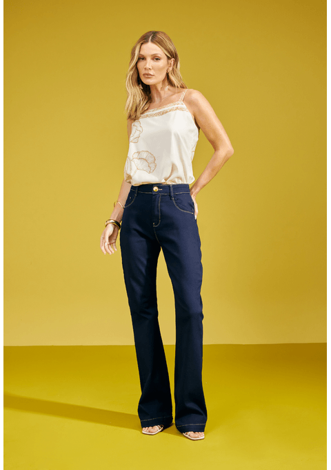 Calça Jeans Flare com Lavagem Escura