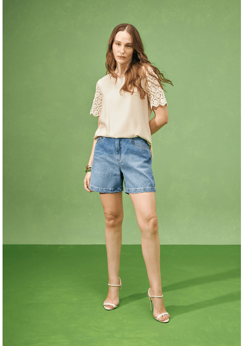 Bermuda Jeans Mom de Lavagem Escura e Cintura Alta