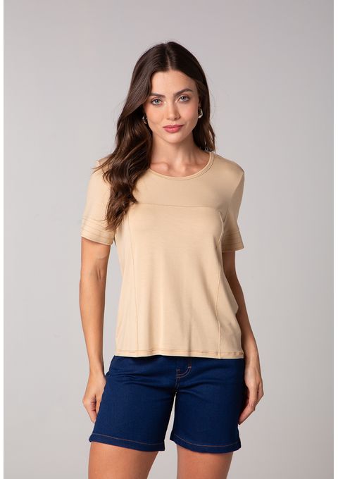 T-shirt com Recorte Frontal e Manga com Nervuras