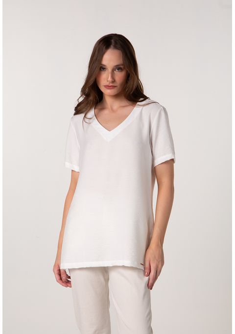 T-shirt Alongada com Decote V