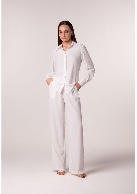 Calça Wide Leg com Cintura Média e Amarração