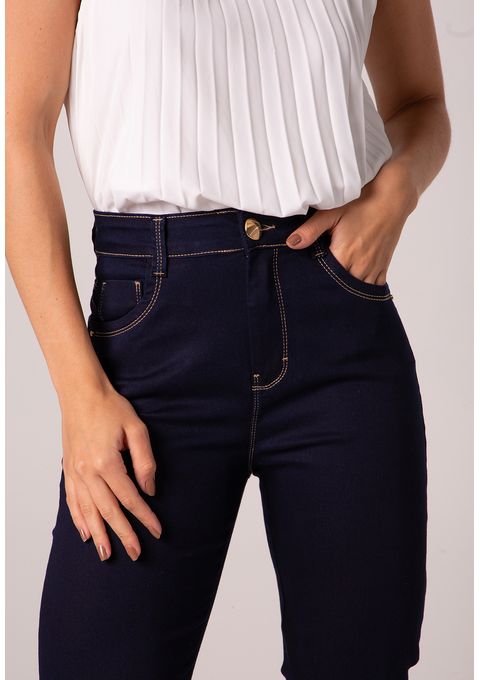 Calça Jeans Flare com Lavagem Escura