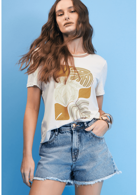 Shorts Jeans Reto Com Barra Desfiada